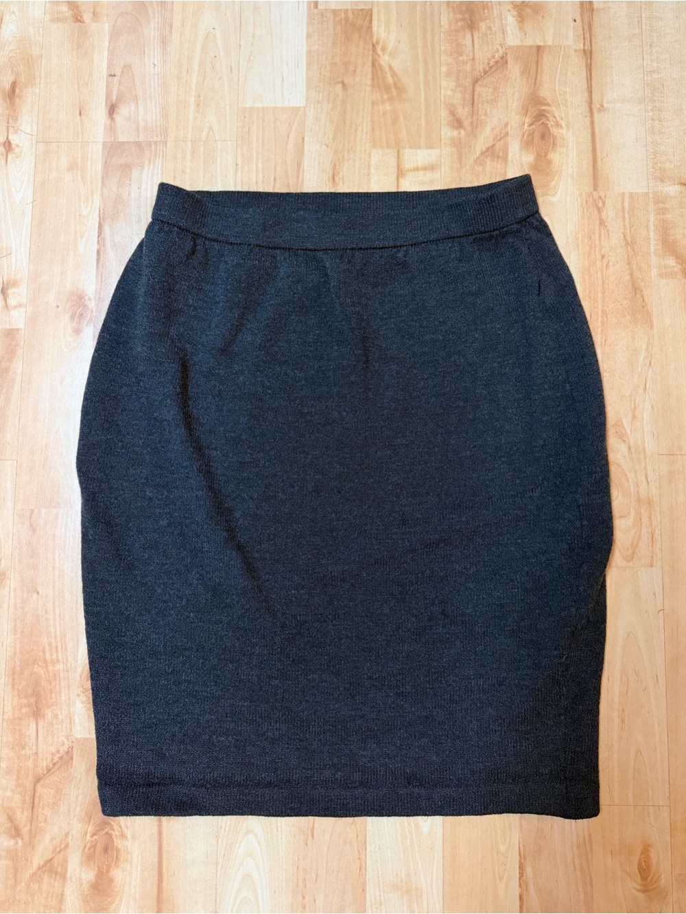 St John Collection Pencil Skirt Charcoal Gray Size 6 Knit